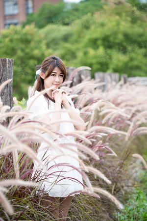 十里幽香，清扬婉兮